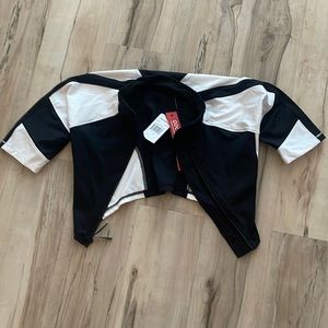 NWT women’s Good American athletic crop zip